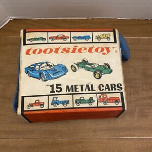 VTG Tootsie Toy Car Case For 15 Cars